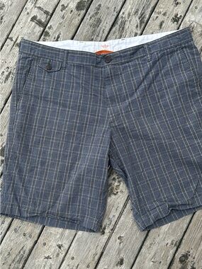 Dockers men’s  Navy Gray Plaid Flat Front Shorts